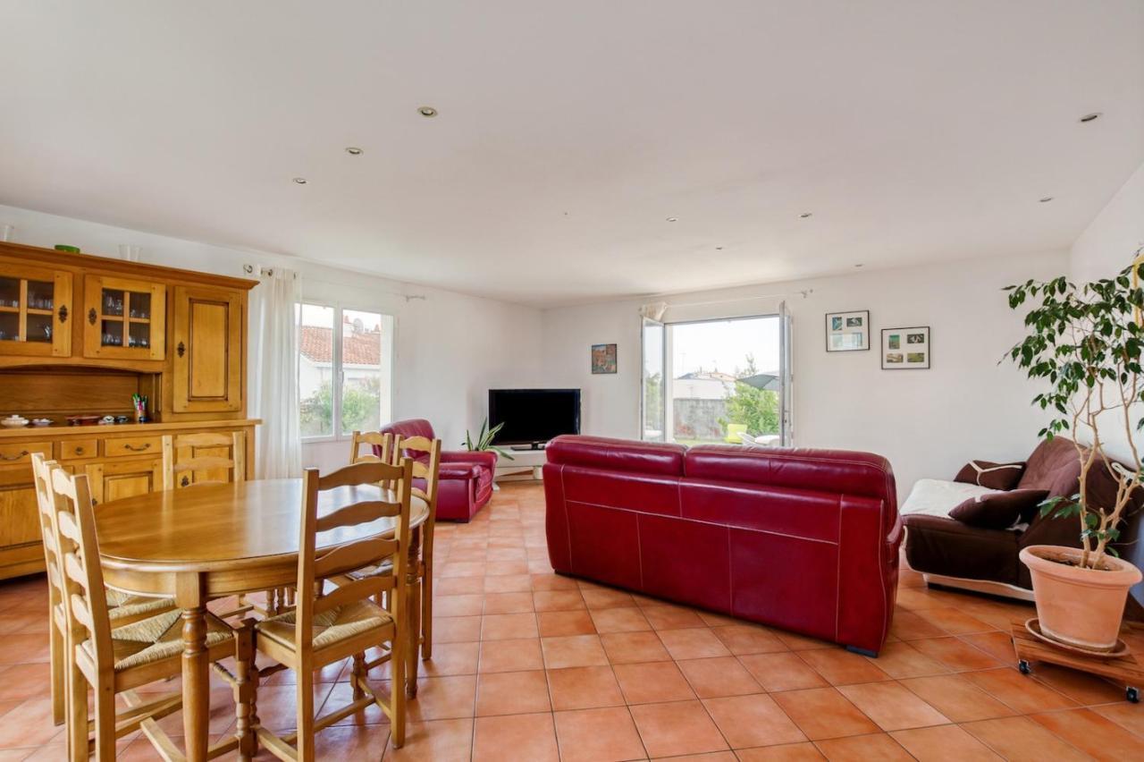 Demeure Familiale Pour 6 A Saint Gilles Croix De Vie Villa Luaran gambar